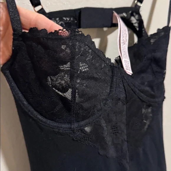 Victoria’s Secret lingerie slip size small - Picture 3 of 6